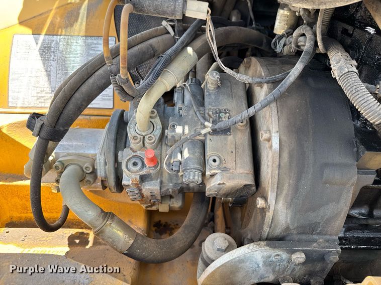 image for item DU9165 2013 John Deere 324J wheel loader