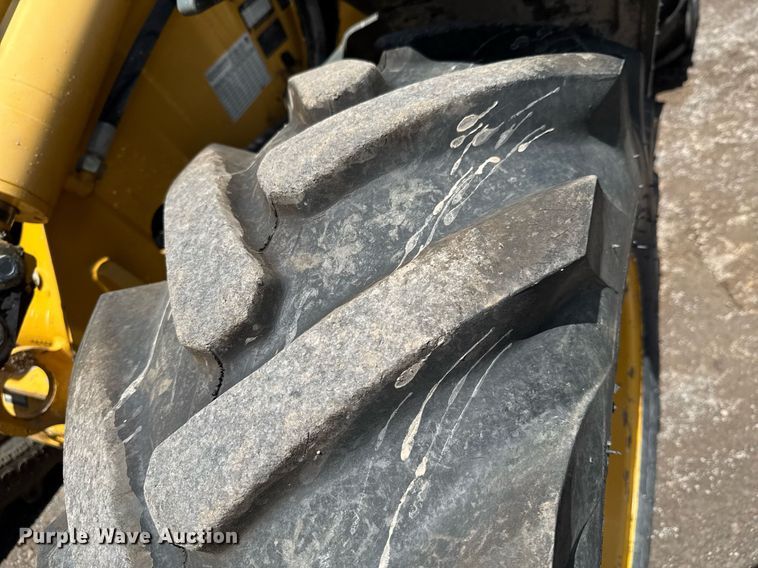 image for item DU9165 2013 John Deere 324J wheel loader