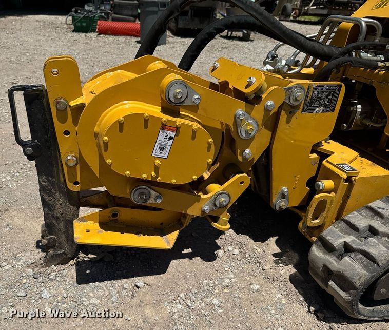 image for item DU9168 2022 Vermeer SPX25 vibratory cable plow