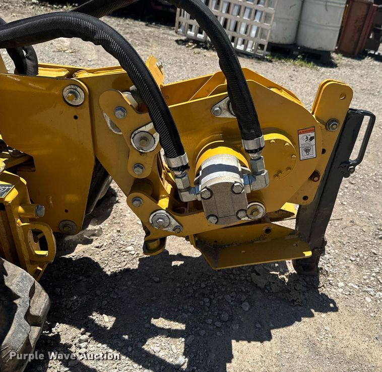 image for item DU9168 2022 Vermeer SPX25 vibratory cable plow