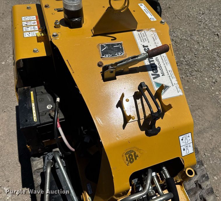 image for item DU9168 2022 Vermeer SPX25 vibratory cable plow