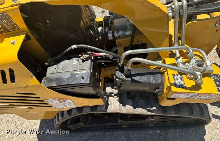 image for item DU9168 2022 Vermeer SPX25 vibratory cable plow