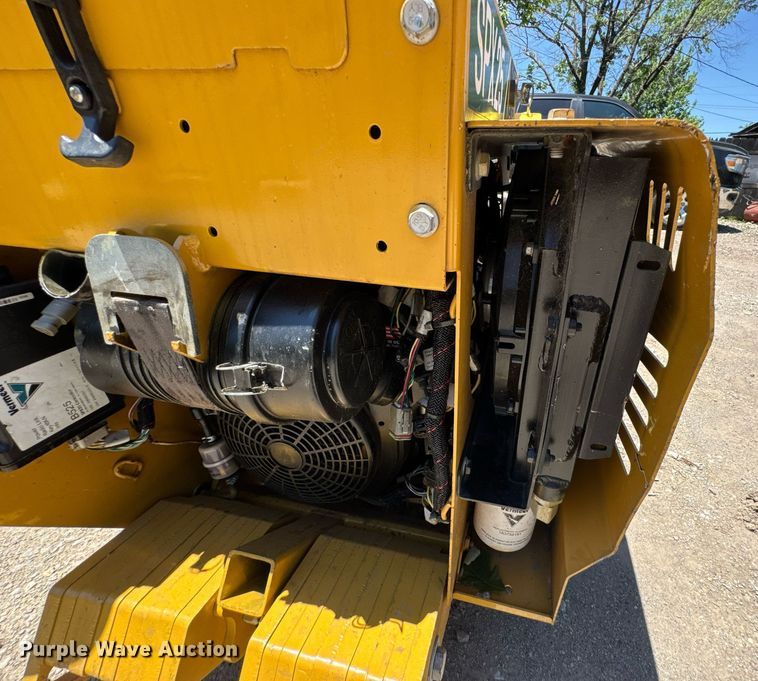 image for item DU9168 2022 Vermeer SPX25 vibratory cable plow