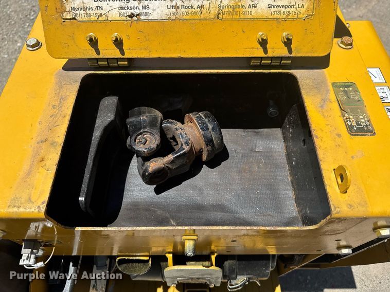 image for item DU9168 2022 Vermeer SPX25 vibratory cable plow