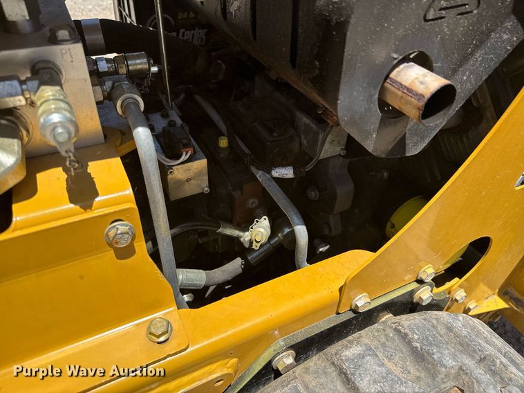 image for item DU9168 2022 Vermeer SPX25 vibratory cable plow