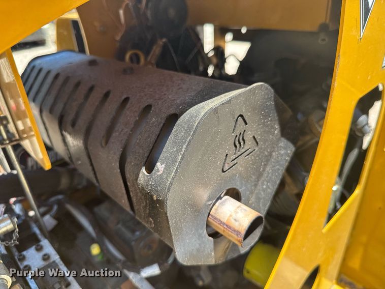 image for item DU9168 2022 Vermeer SPX25 vibratory cable plow