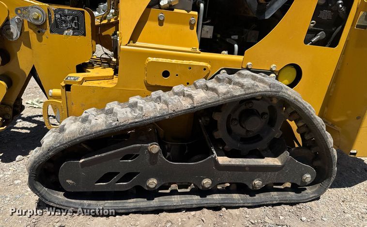 image for item DU9168 2022 Vermeer SPX25 vibratory cable plow