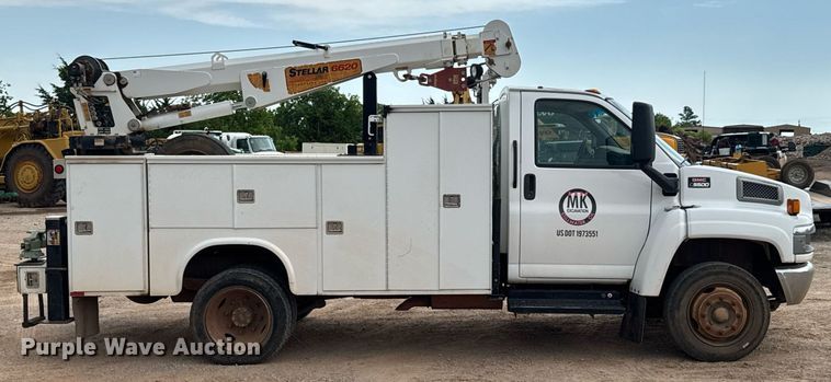 image for item DU9183 2008 GMC C5500 utility / service truck