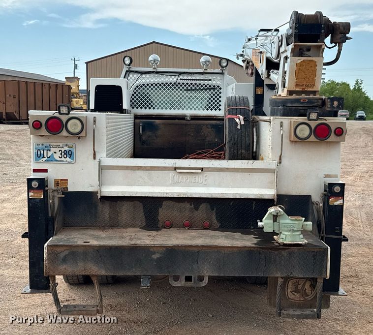 image for item DU9183 2008 GMC C5500 utility / service truck