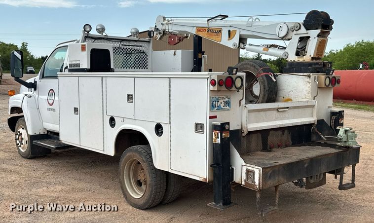 image for item DU9183 2008 GMC C5500 utility / service truck