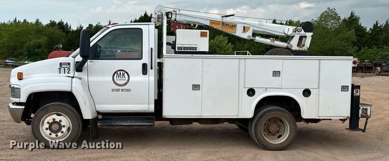 image for item DU9183 2008 GMC C5500 utility / service truck