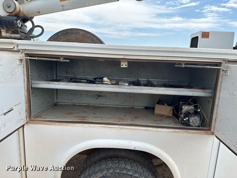 image for item DU9183 2008 GMC C5500 utility / service truck