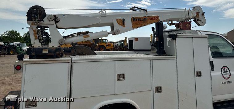 image for item DU9183 2008 GMC C5500 utility / service truck