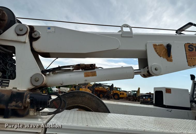 image for item DU9183 2008 GMC C5500 utility / service truck