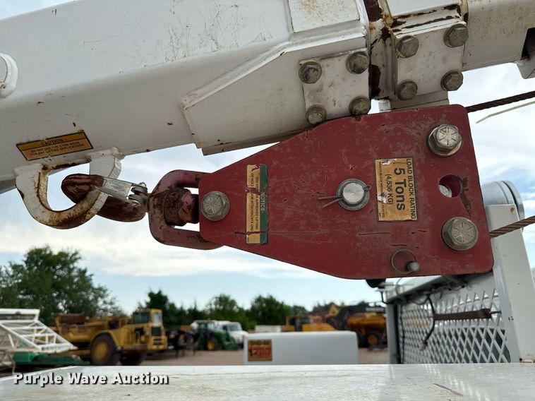 image for item DU9183 2008 GMC C5500 utility / service truck