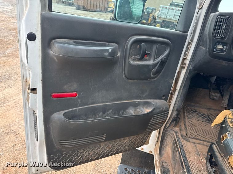 image for item DU9183 2008 GMC C5500 utility / service truck