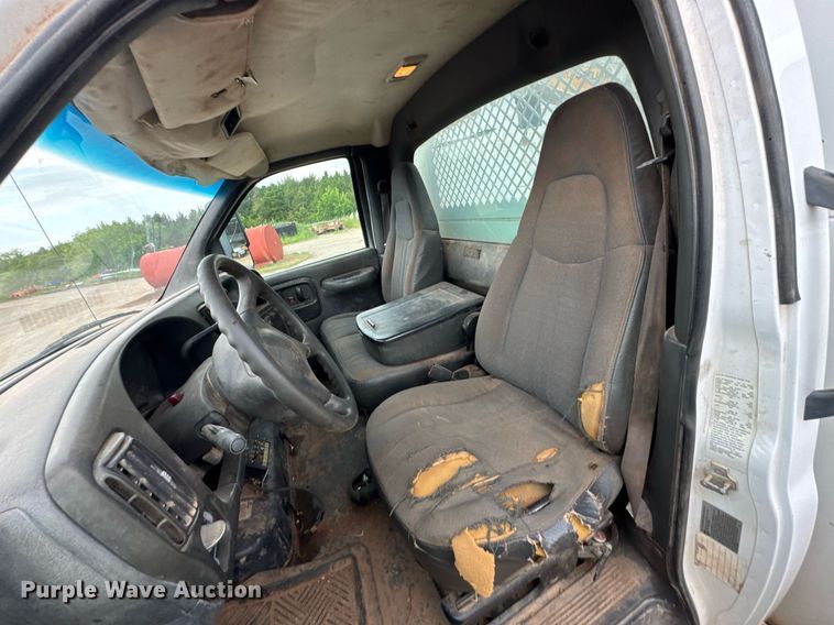 image for item DU9183 2008 GMC C5500 utility / service truck