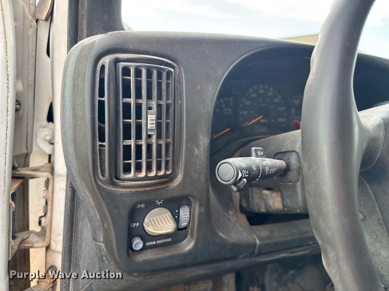 image for item DU9183 2008 GMC C5500 utility / service truck