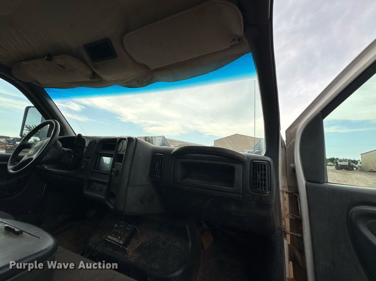 image for item DU9183 2008 GMC C5500 utility / service truck