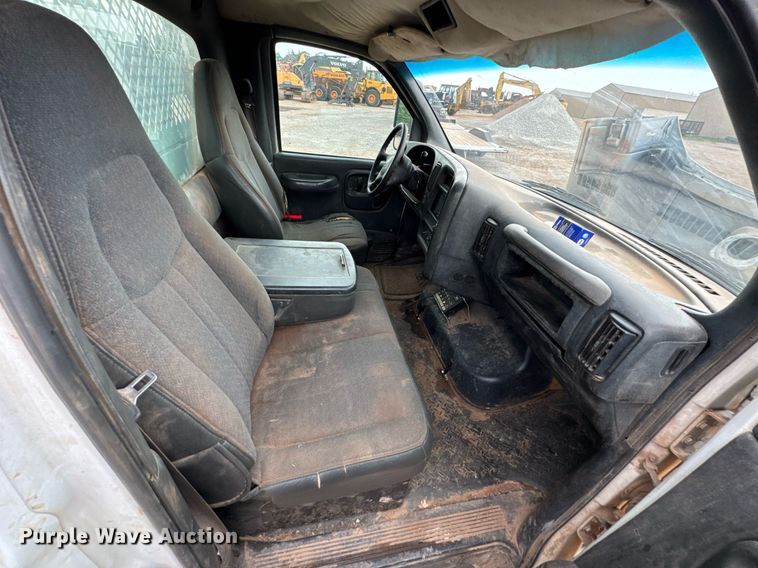 image for item DU9183 2008 GMC C5500 utility / service truck