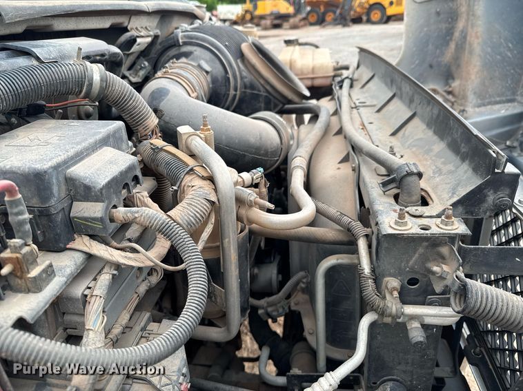 image for item DU9183 2008 GMC C5500 utility / service truck