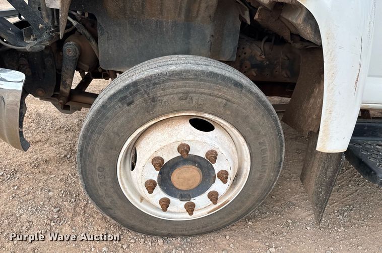 image for item DU9183 2008 GMC C5500 utility / service truck