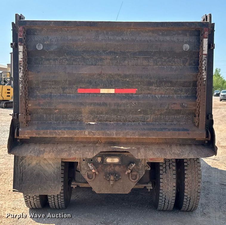 image for item DU9741 1992 Mack CH613 dump truck