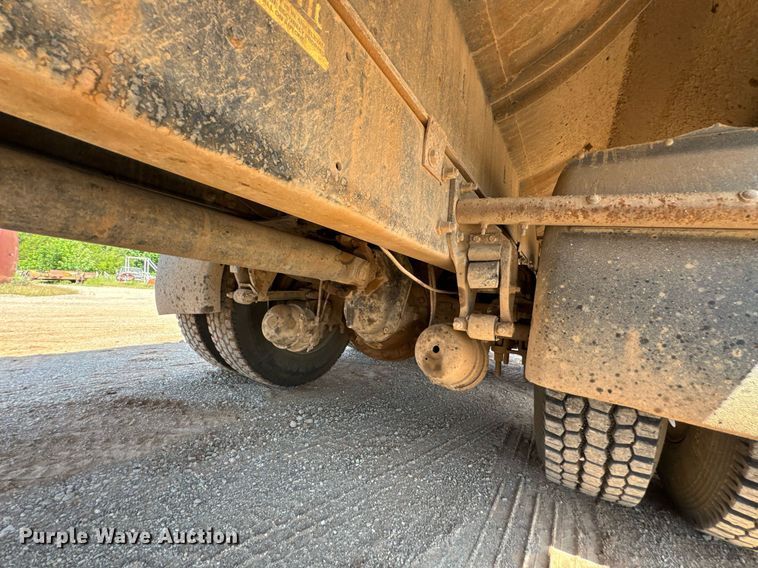 image for item DU9741 1992 Mack CH613 dump truck