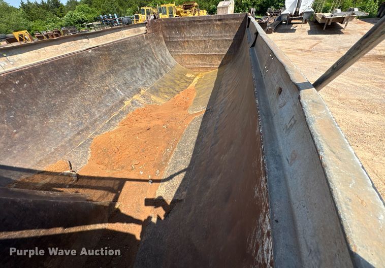 image for item DU9741 1992 Mack CH613 dump truck