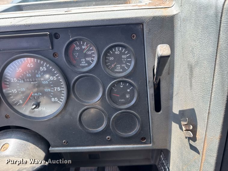 image for item DU9741 1992 Mack CH613 dump truck