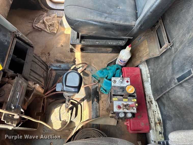 image for item DU9741 1992 Mack CH613 dump truck