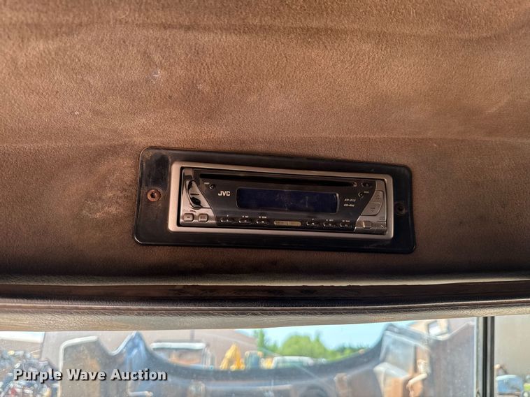 image for item DU9741 1992 Mack CH613 dump truck