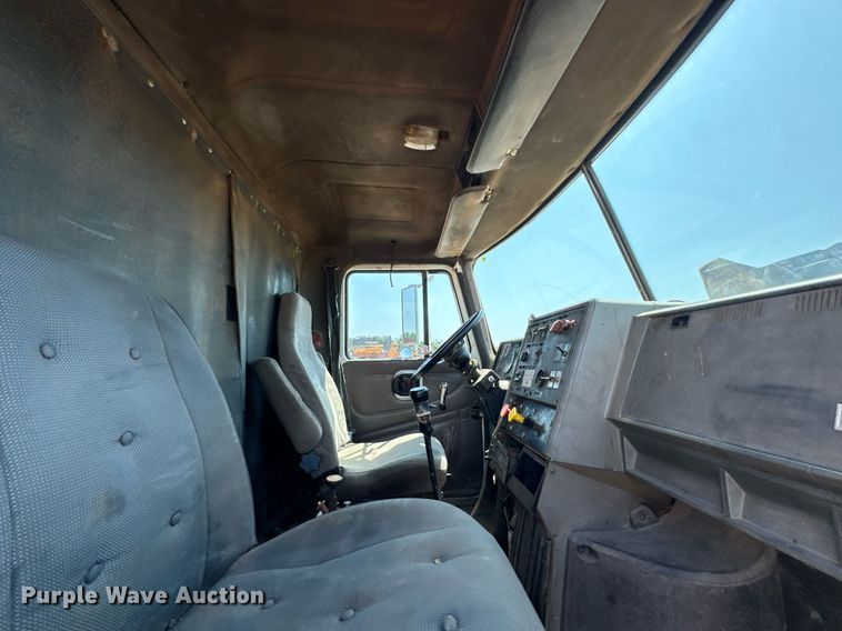 image for item DU9741 1992 Mack CH613 dump truck