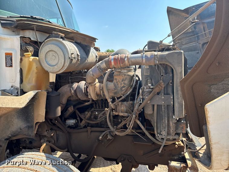 image for item DU9741 1992 Mack CH613 dump truck