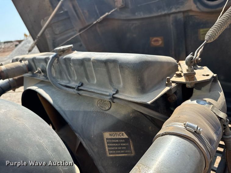 image for item DU9741 1992 Mack CH613 dump truck