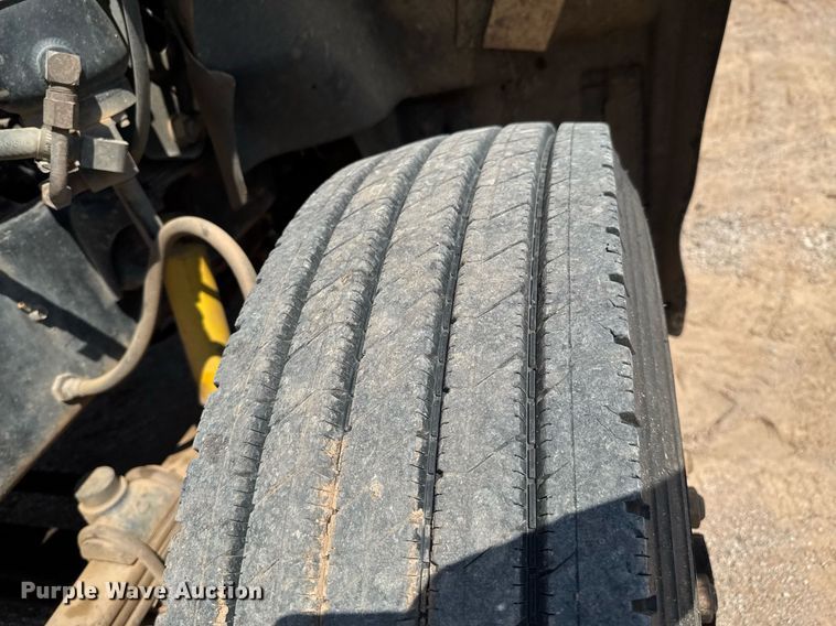 image for item DU9741 1992 Mack CH613 dump truck