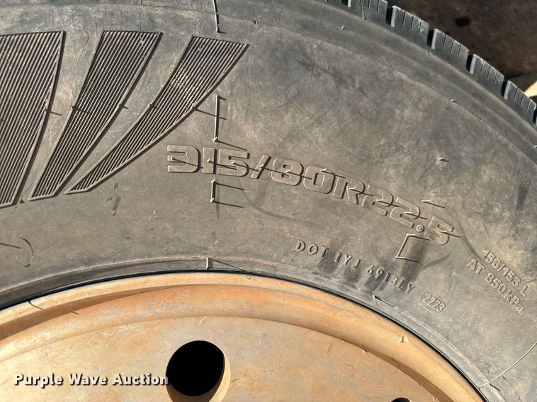 image for item DU9741 1992 Mack CH613 dump truck