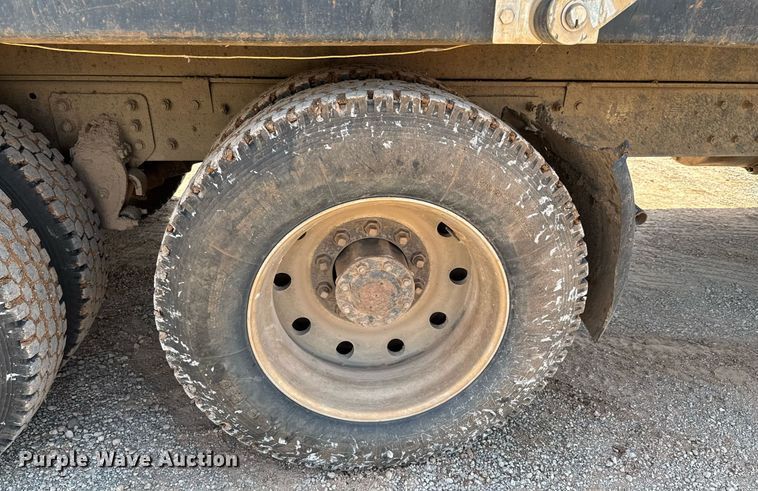 image for item DU9741 1992 Mack CH613 dump truck