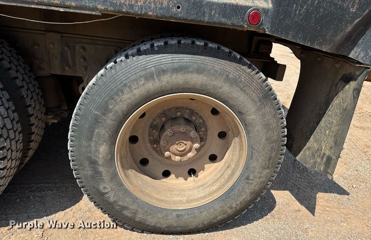 image for item DU9741 1992 Mack CH613 dump truck