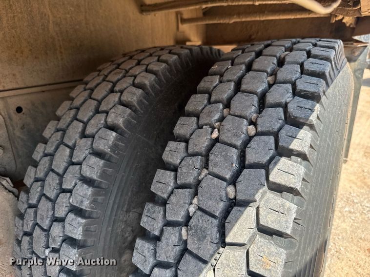 image for item DU9741 1992 Mack CH613 dump truck