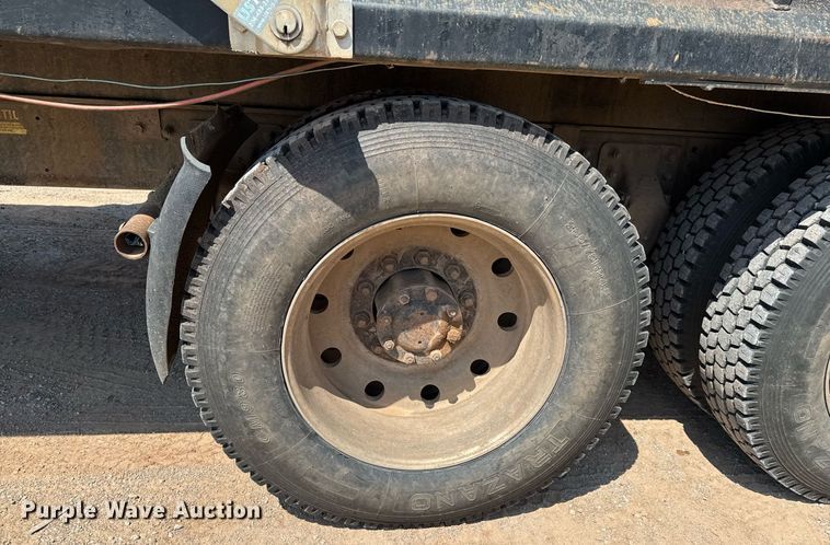 image for item DU9741 1992 Mack CH613 dump truck