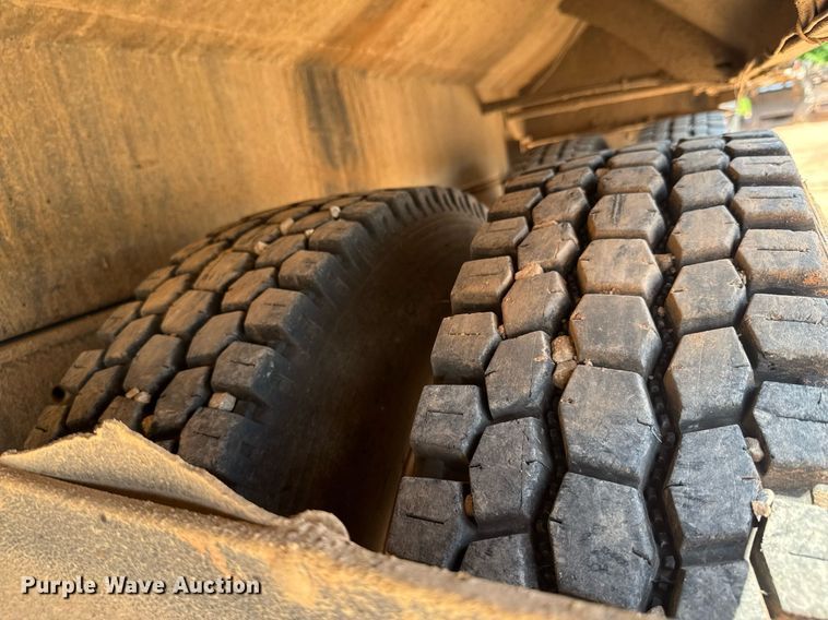 image for item DU9741 1992 Mack CH613 dump truck