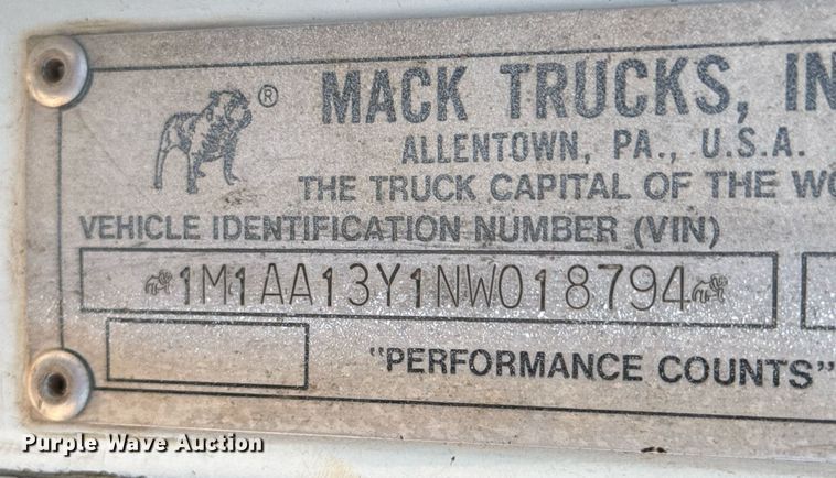 image for item DU9741 1992 Mack CH613 dump truck