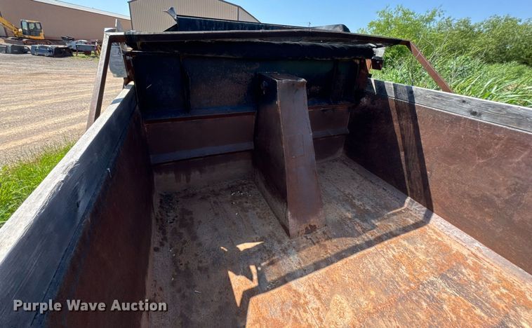 image for item DU9742 Dump bed