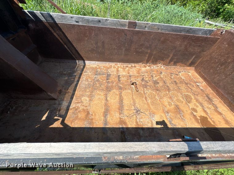 image for item DU9742 Dump bed