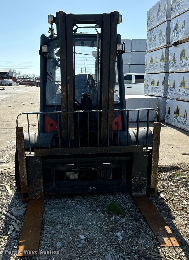 image for item DV1895 2016 Linde H40D EVO forklift