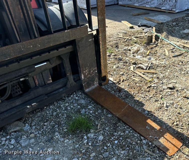 image for item DV1895 2016 Linde H40D EVO forklift