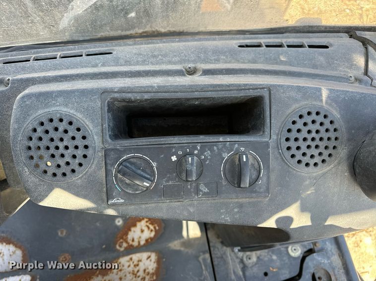 image for item DV1895 2016 Linde H40D EVO forklift