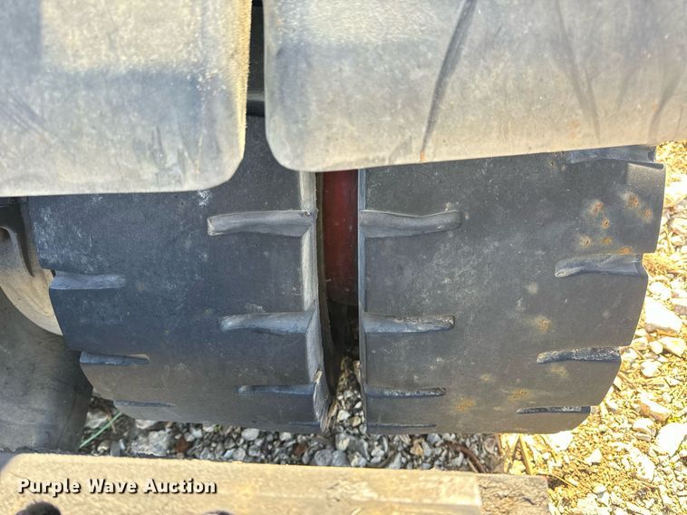 image for item DV1895 2016 Linde H40D EVO forklift