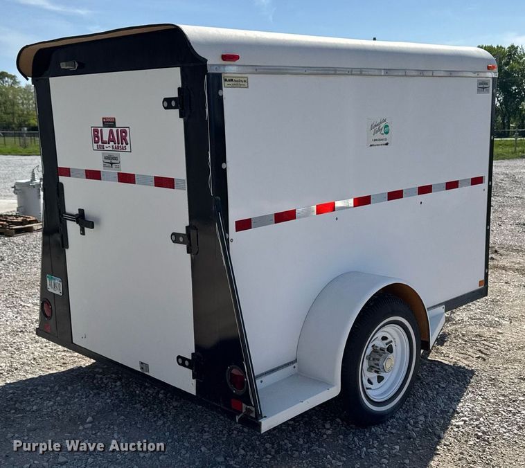 image for item DV2618 1994 Blair enclosed cargo trailer